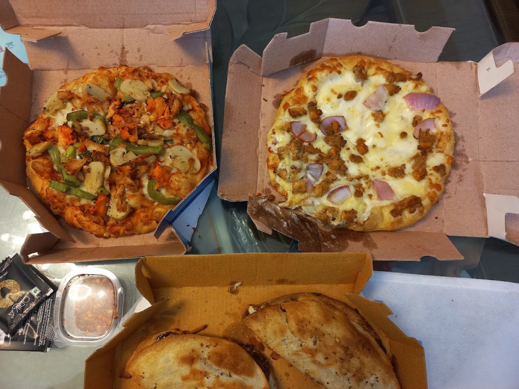 Dominous Pizza