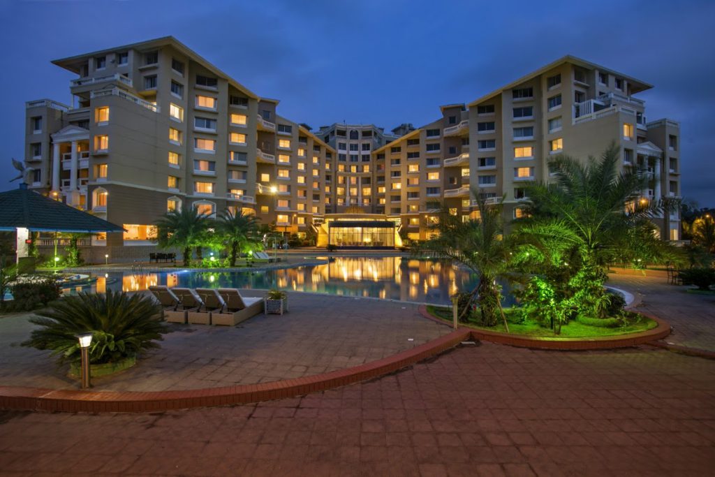 Royal Tulip Sea Pearl Beach Resort & Spa